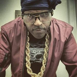 Meet your Posher, Leroy